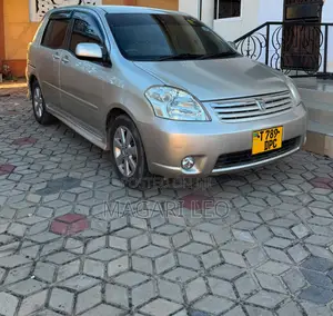 Toyota Raum 1.5 FWD 2005 Beige