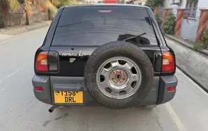 Toyota RAV4 Base FWD 1999 Black
