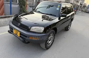 Toyota RAV4 Base FWD 1999 Black