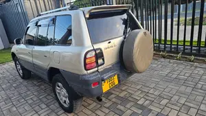 Toyota RAV4 Base FWD 1999 Silver