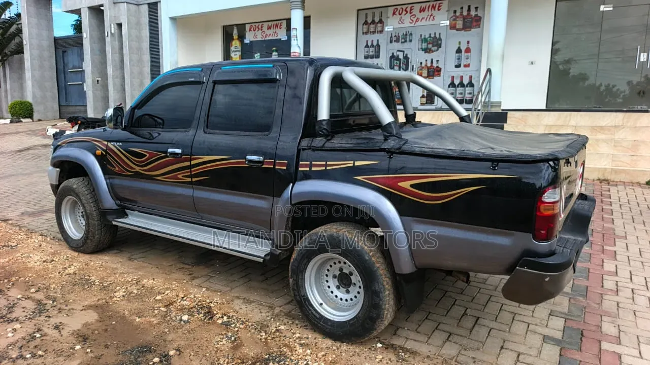 Toyota Hilux 1997 Black