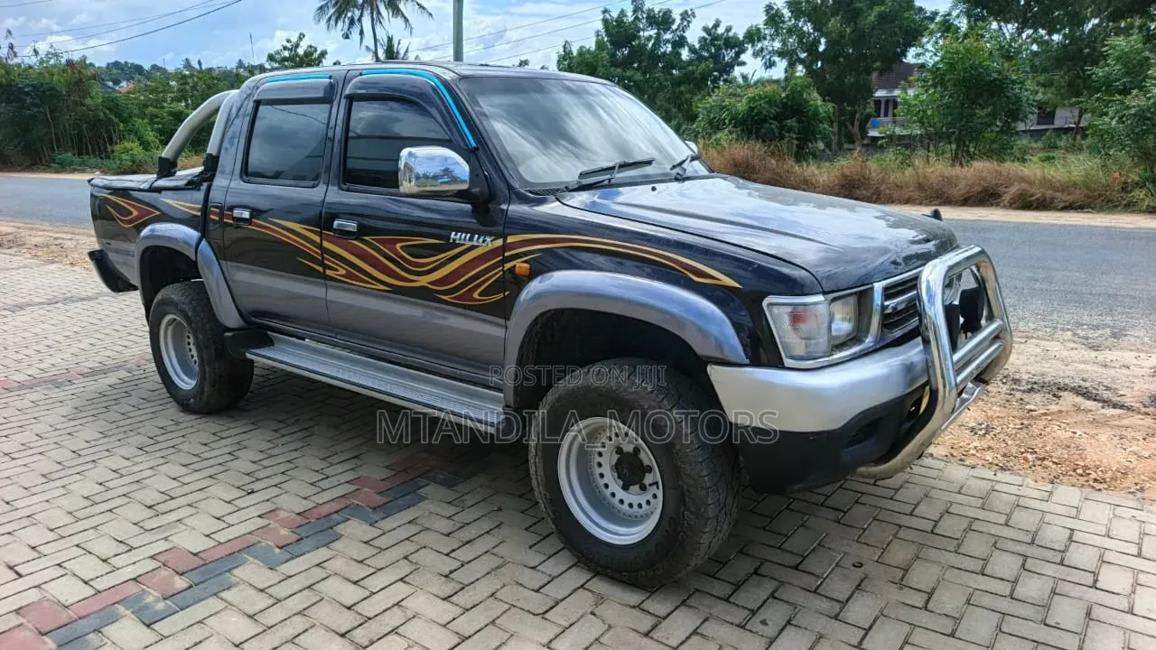 Toyota Hilux 1997 Black